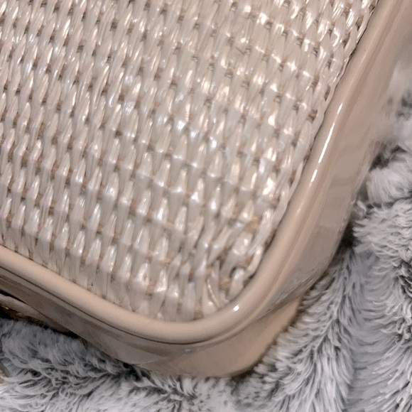 VERSACE PARFUMS-WOVEN CREAM MAKEUP BAG - Picture 8 of 10